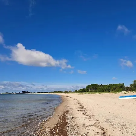 3 Person In Sydals-by Traum *