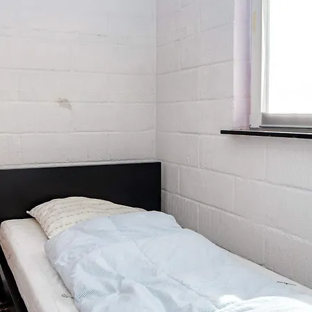 3 Person In Sydals-by Traum * Nedre Lysabild